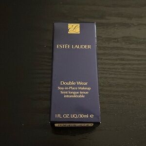 NEW unopened box Estée Lauder Double Wear - 1N2 Ecru